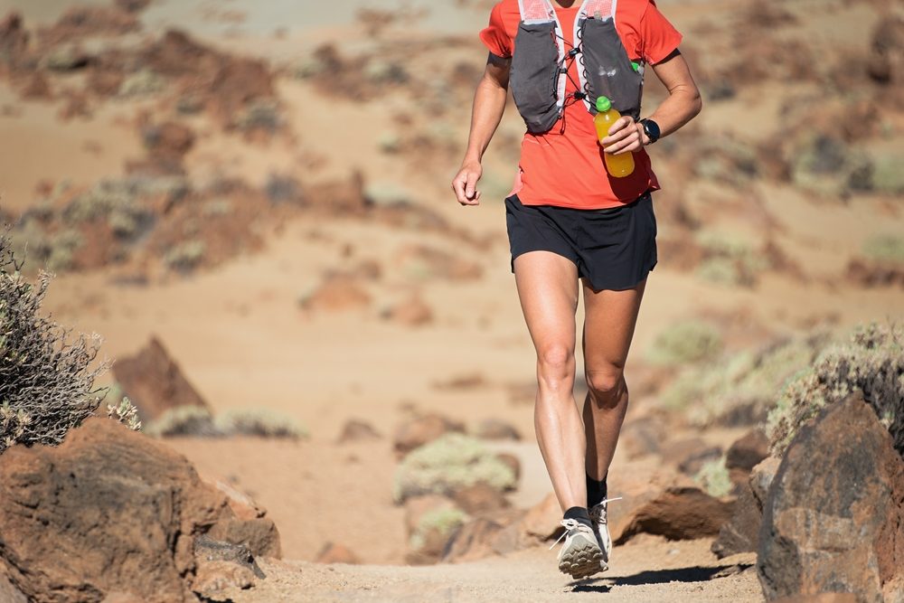 female,athlete,run,mountain,race,with,hydratation,trail,vest,for female,athlete,run,mountain,race,with,hydratation,trail,vest,for